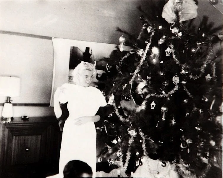 4a587a88ff4f2c9d1e5362b846f3410b | Christmas: How Old Hollywood icons spent Christmas?